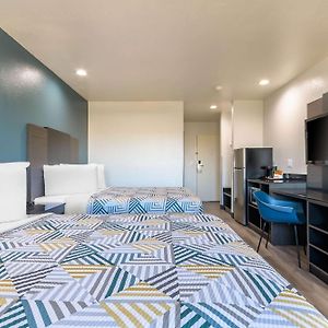 Queen Room Two Queen Beds Disability Access Non-Smoking
